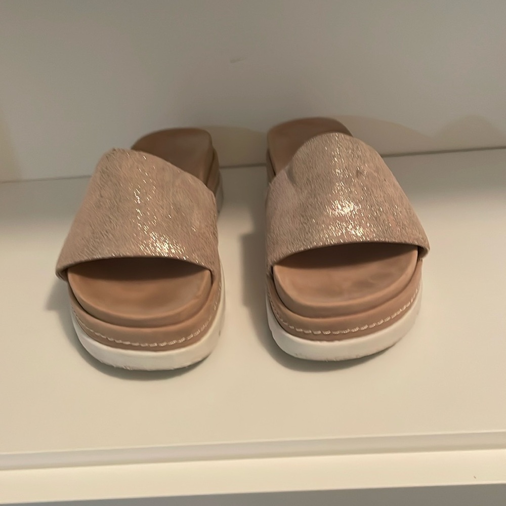 J/Slides Platform Slides Size 6 1/2 in Tan and Gold.